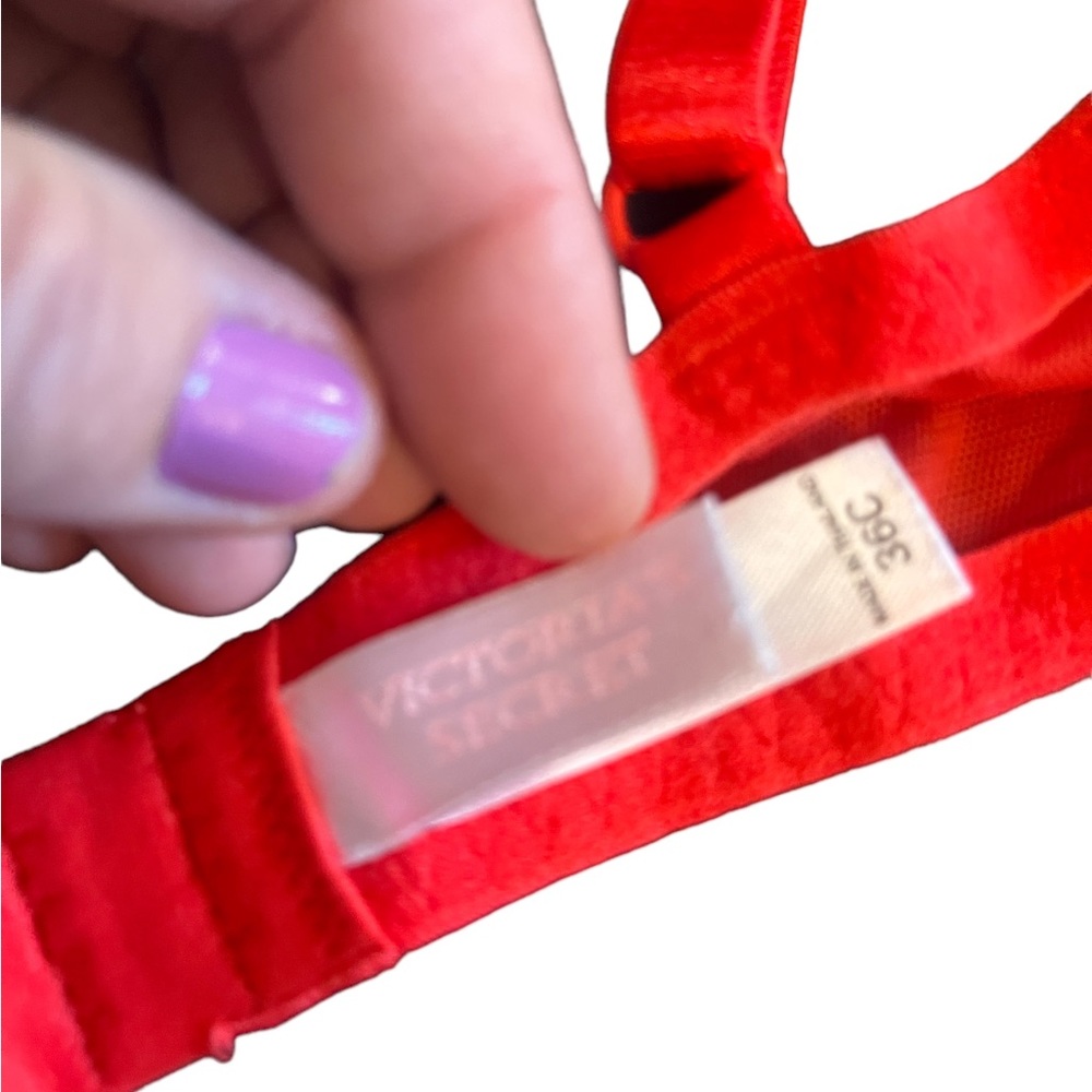 Victorias Secret red bra 36C - Picture 3 of 5